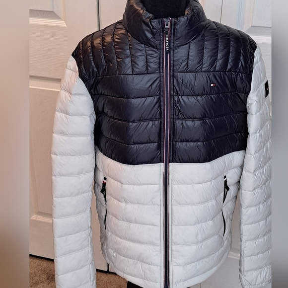 NWT Men's Insulated Two Tone Puffer Jacket by Tommy Hilfiger Size L - Picture 11 of 16